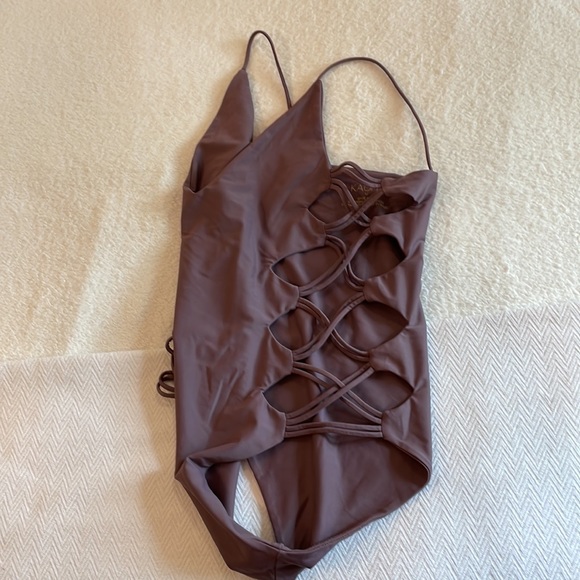 KAOHS X REVOLVE Rio Purple haze one piece swimsuit with side cut outs - Picture 3 of 6